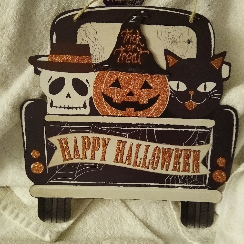 Retro looking halloween sign